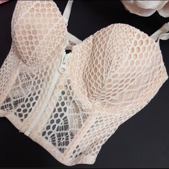 New! Victoria’s Secret lined bra 32DD - Picture 2 of 6